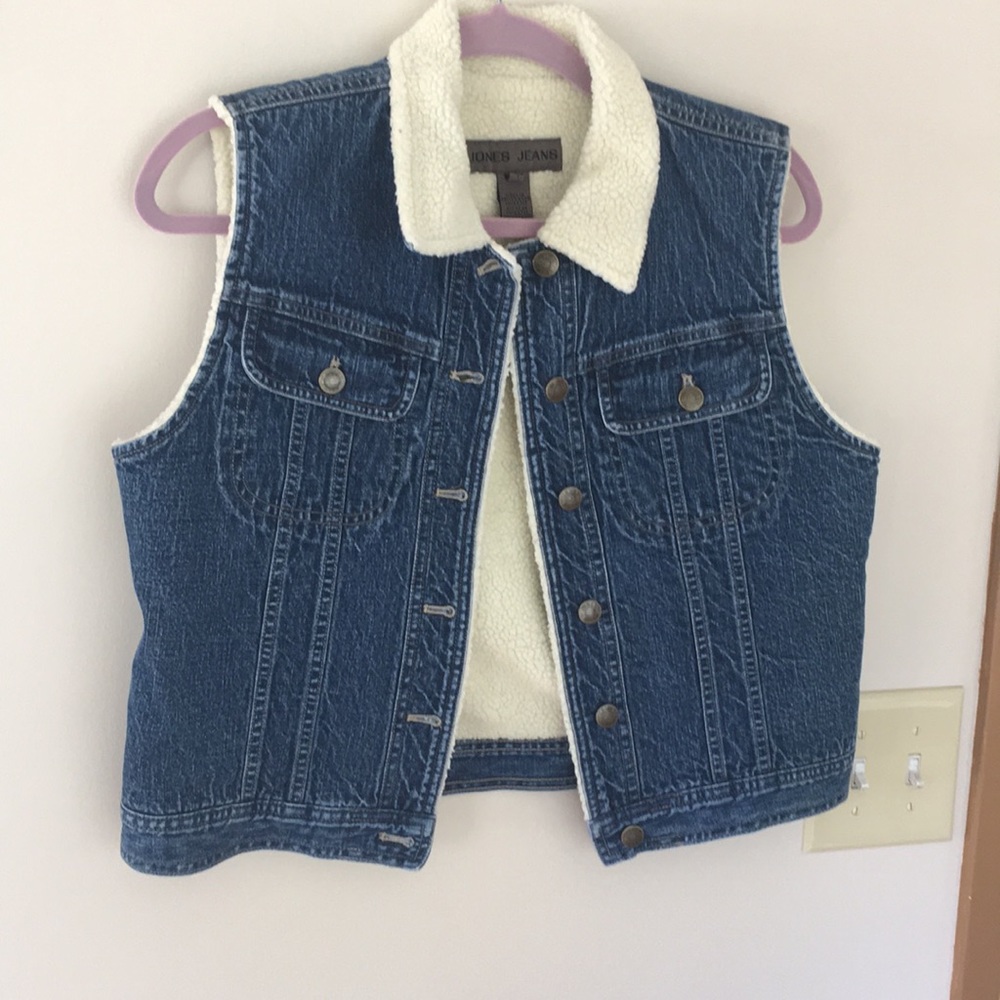 Jean Vest